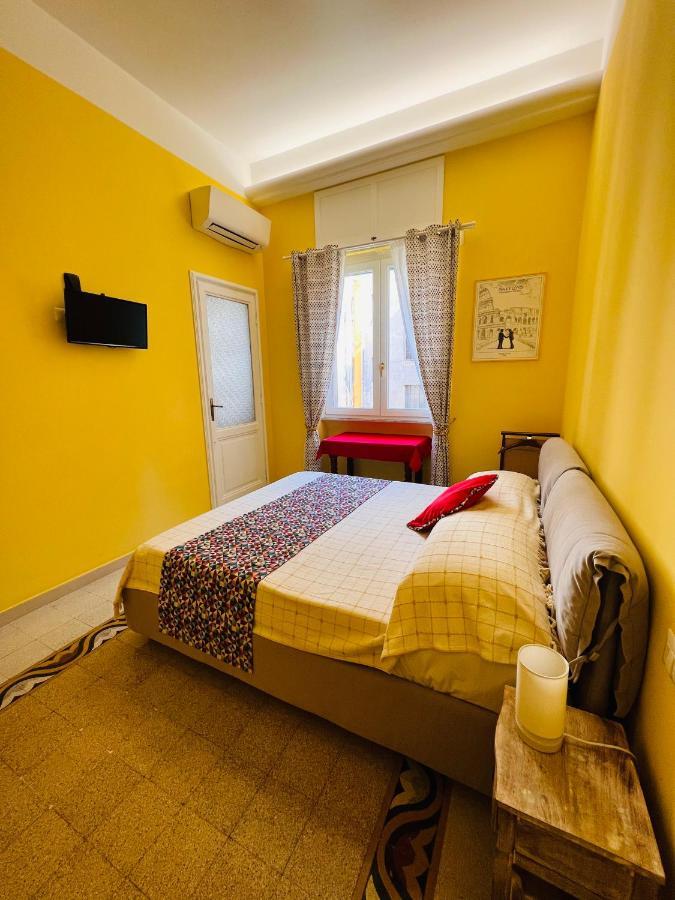 Antonioni'S Apartment Trastevere Rome Bagian luar foto